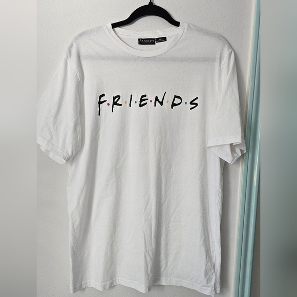 FRIENDS Letter T-shirt size L - Picture 3 of 11